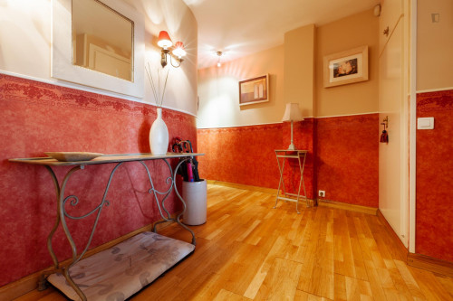 Comfortable single bedroom near Universidad de Granada: Facultad de Ciencias. Full board: breakfast, meal and dinner. - Gallery - 12