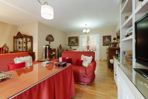 Comfortable single bedroom near Universidad de Granada: Facultad de Ciencias. Full board: breakfast, meal and dinner. - Gallery - 6