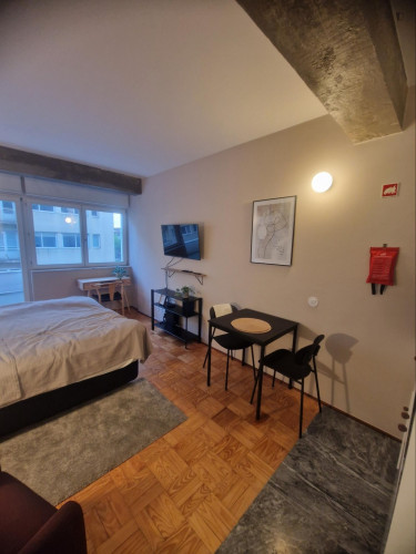 Cozy studio at Rua de Ceuta 70