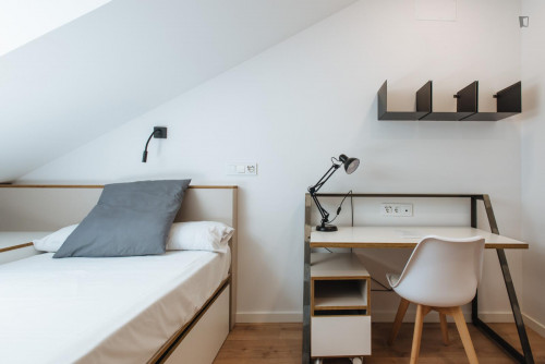Welcoming studio in a residence in close to Parque de María Luisa