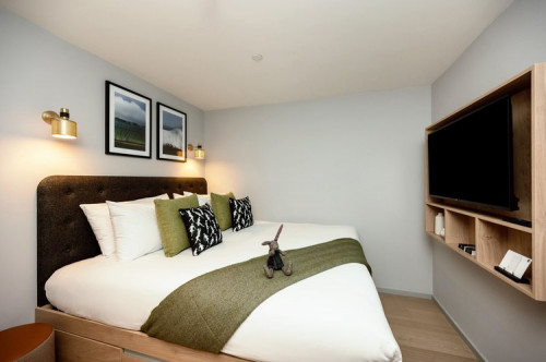 Aldgate East - Gallery - 22