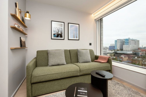 Aldgate East - Gallery - 20