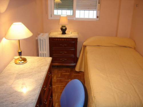 Trendy Single bedroom in Salamanca