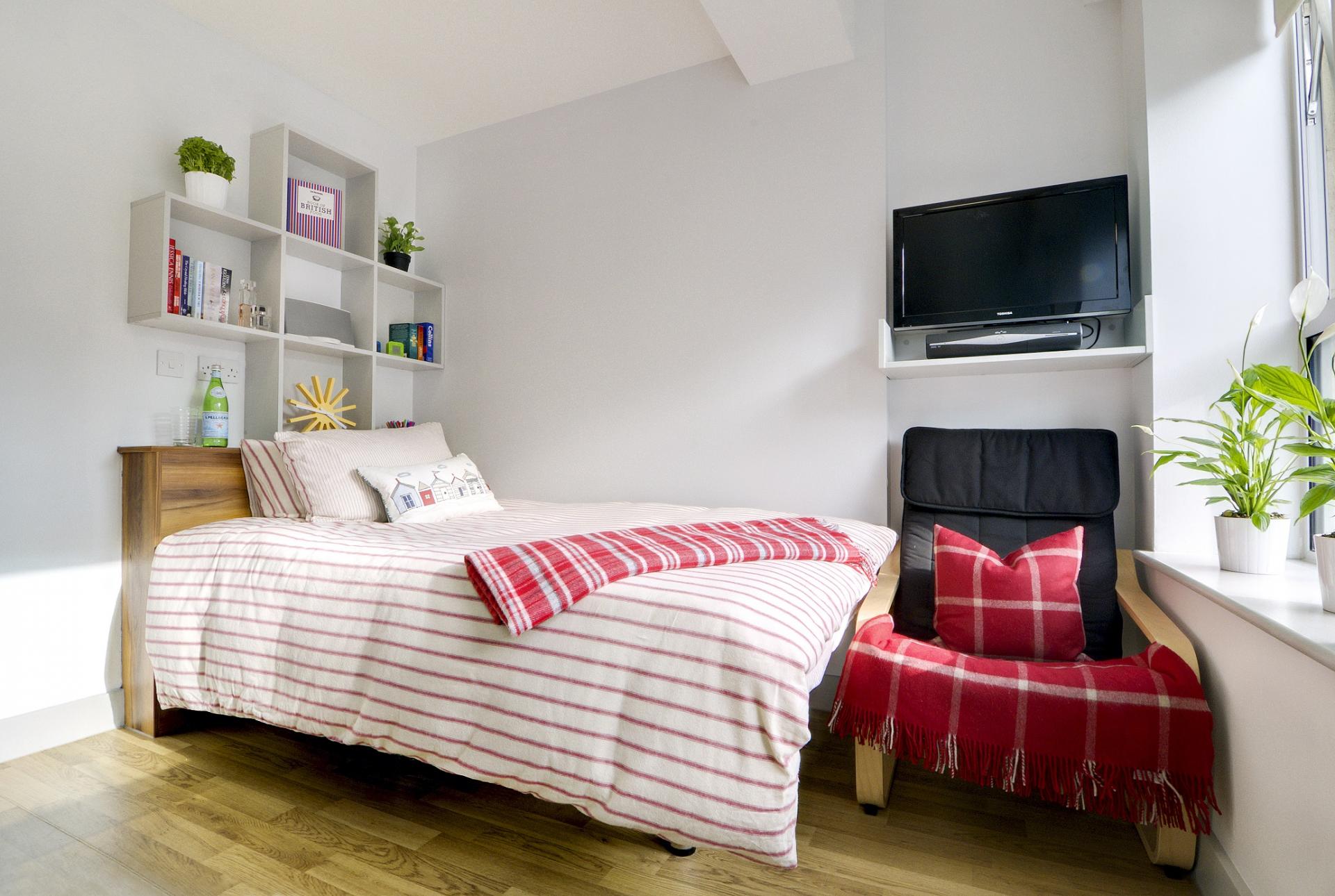  Premium  -  High Street  - Gallery -  21