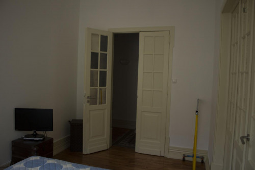 Cozy double bedroom in São Sebastião