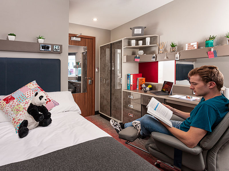 Silver En-Suite Serviced Flat - Talbot Street - Gallery - 1