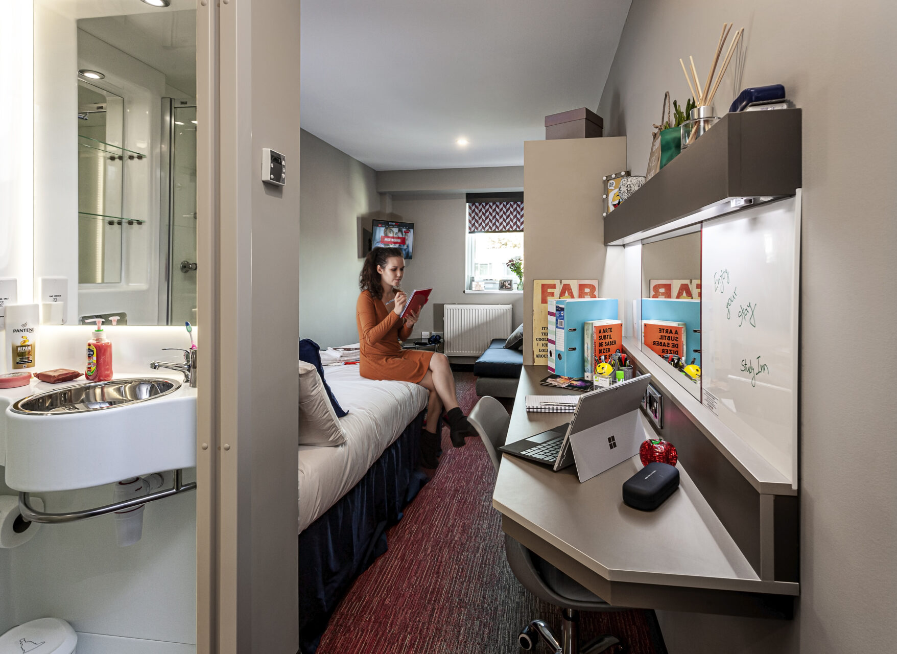  Diamond En-Suite Serviced Flat  -  Talbot Street  - Gallery -  6