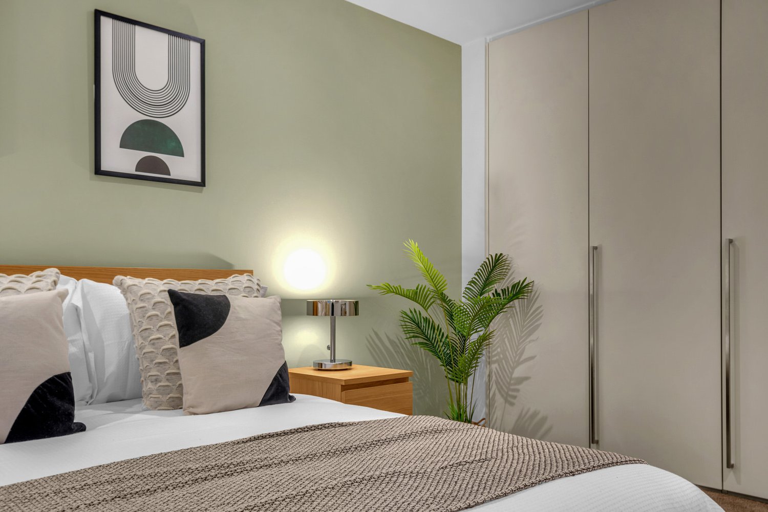  2 Bed, 2 Bath  -  Pond Street  - Gallery -  11