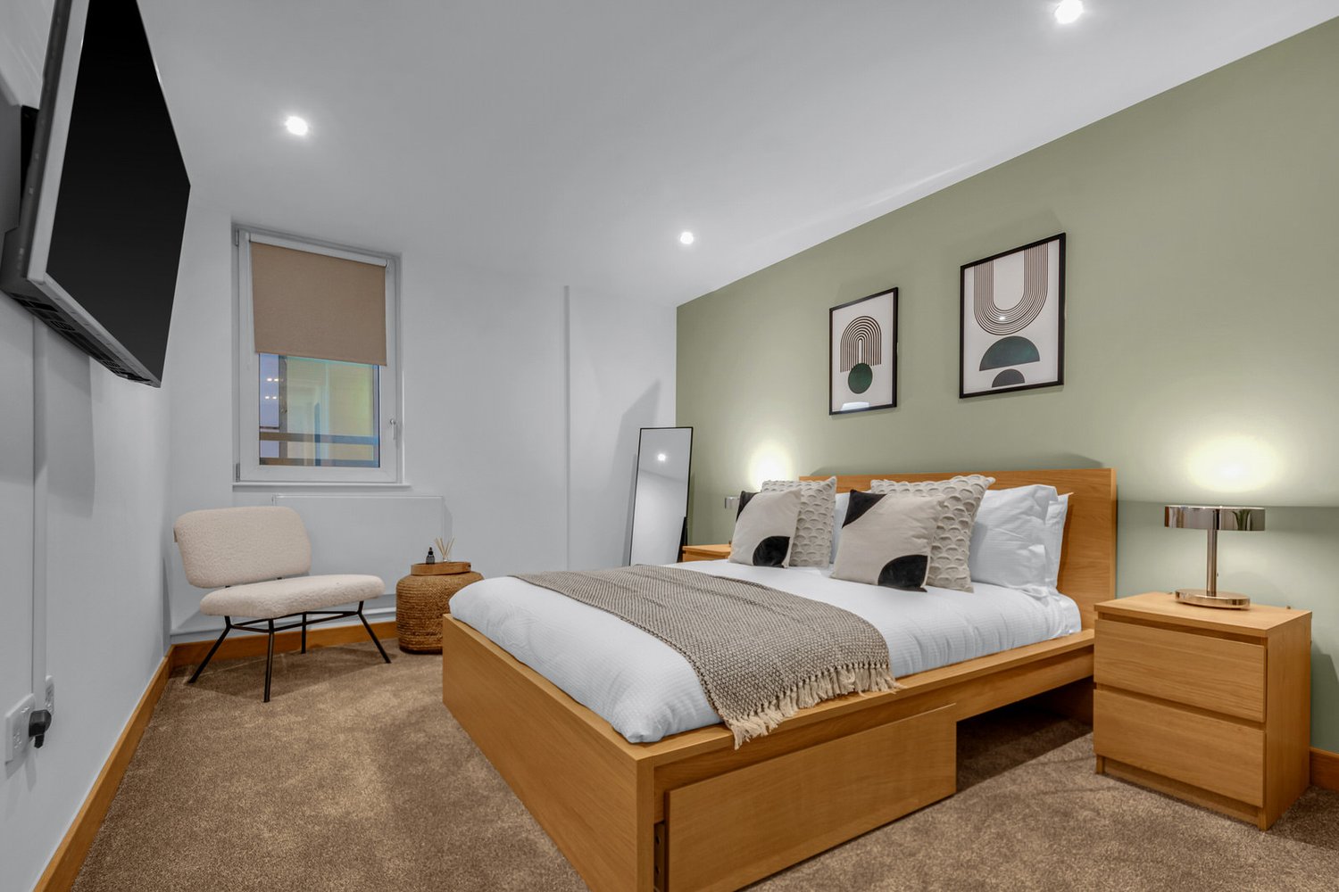  2 Bed, 2 Bath  -  Pond Street  - Gallery -  5