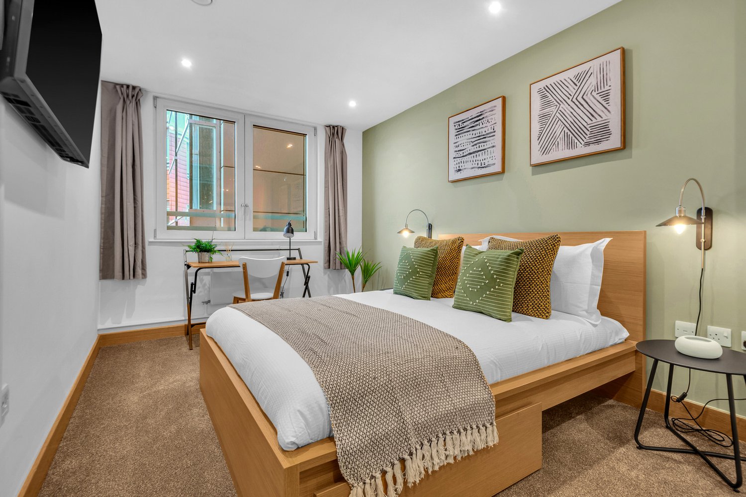  2 Bed, 2 Bath  -  Pond Street  - Gallery -  2