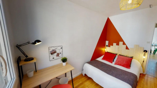 Homely double bedroom close to Sans Souci metro station