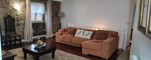 Welcoming 2 Bedroom House with a private swimming pool close to University of Minho