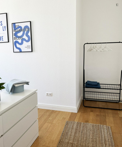 Welcoming and spacious apartment close to Hubbrücke Magdeburg