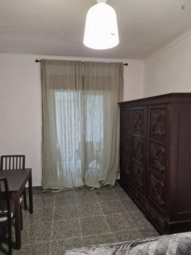 Homely double bedroom in Casal de Cambra  - Gallery -  5