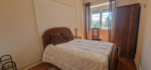 Lovely double bedroom next to Instituto Superior Técnico