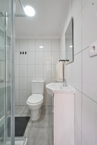 Lovely double bedroom not far from Instituto Superior Técnico