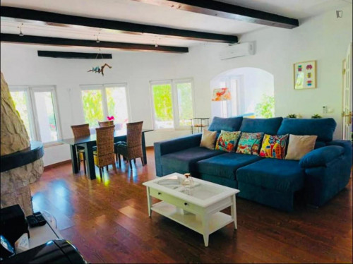 Amazing 3-bedroom flat with a swimming pool and a fantastic outdoor space - Gallery - 26