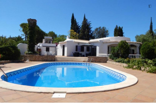 Amazing 3-bedroom flat with a swimming pool and a fantastic outdoor space - Gallery - 8