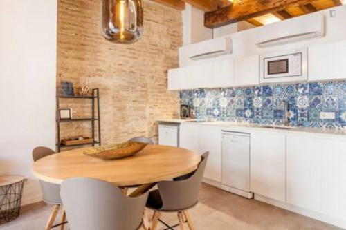 1-Bedroom apartment near Llotja de la Seda