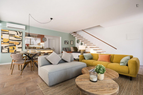Double bedroom in 5-bedroom house - Gallery - 19
