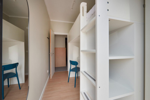 Cool single bedroom near Mercado de Arroios