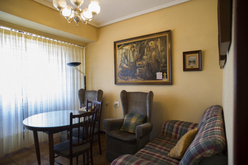 Modern Studio Apartment with Central Location and Wi-Fi Access