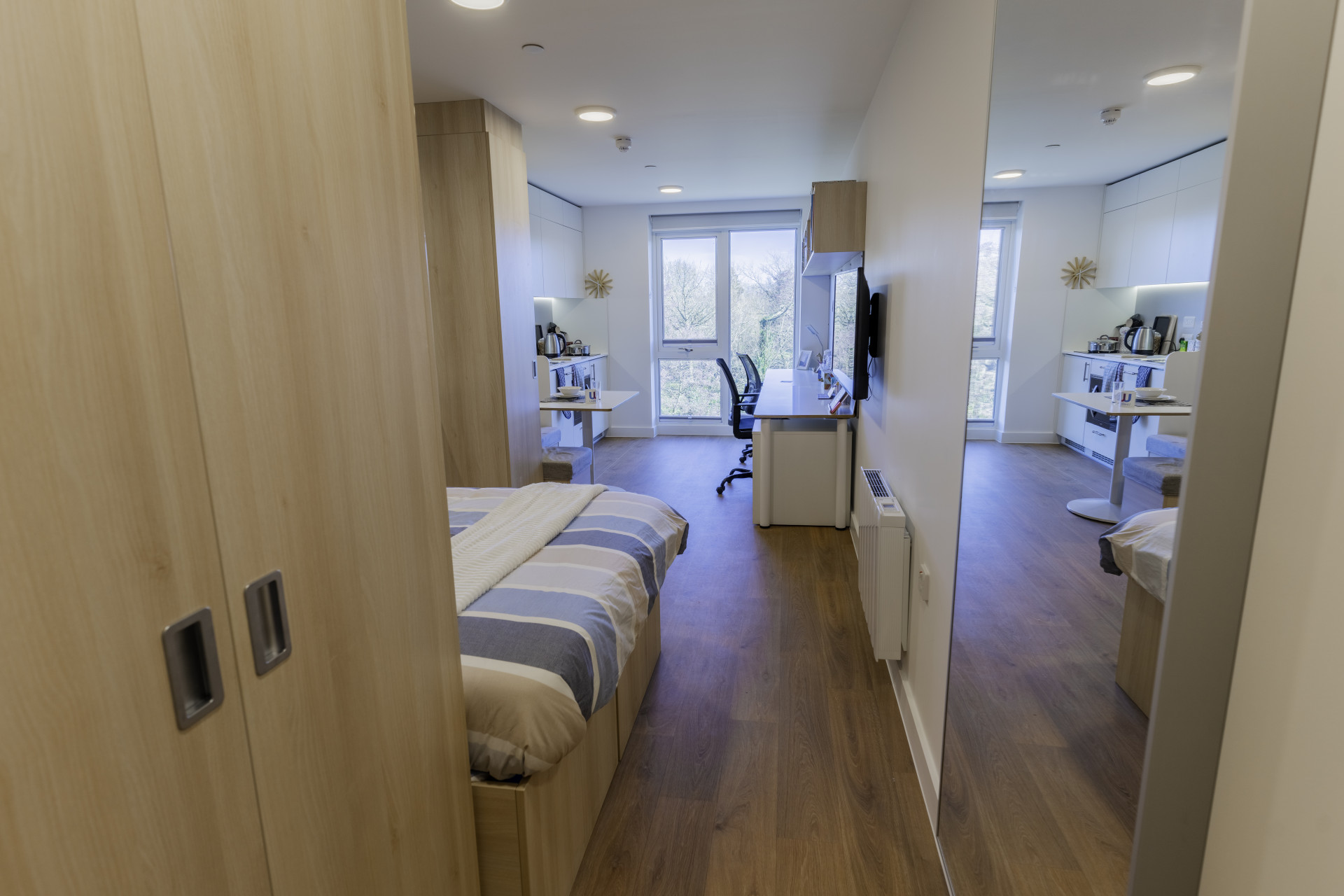  Luxury VIP  -  Riverside House  - Gallery -  5