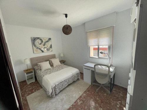 Lovely double bedroom in Málaga close to Guadalmedina river