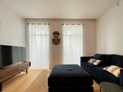 Great studio with balcony close to Aliados metro station  - Gallery -  5