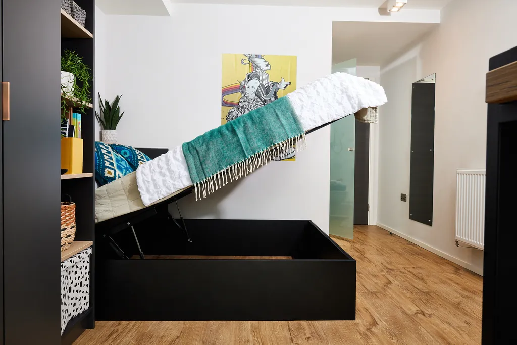  Classic  -  Pebble Mill  - Gallery -  3