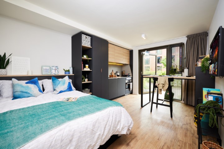  Classic Courtyard  -  Pebble Mill  - Gallery -  2