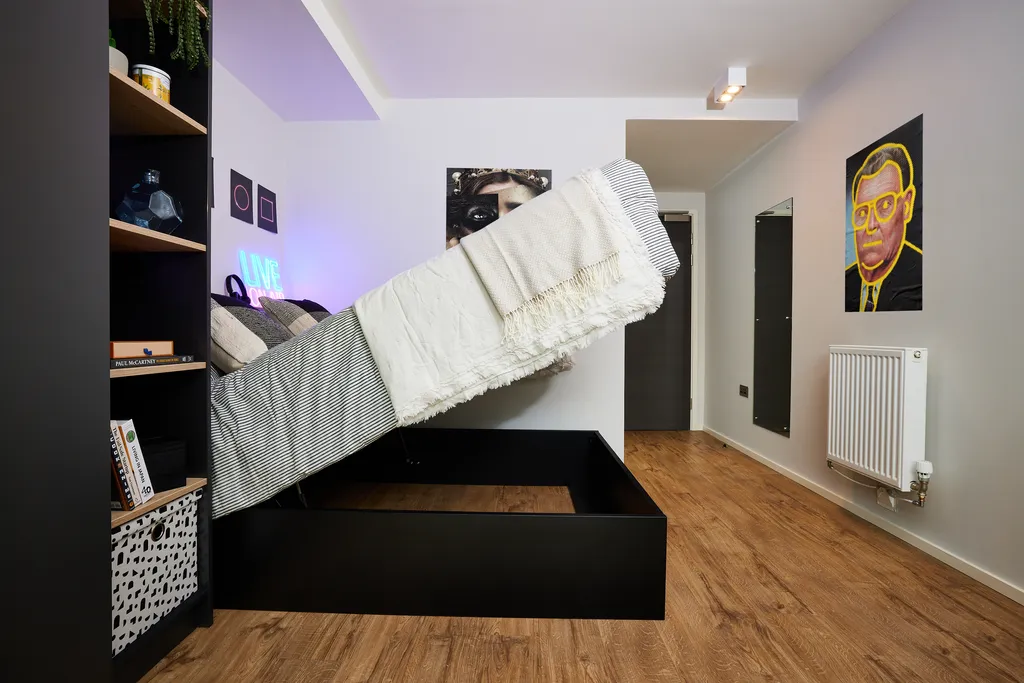  Classic Plus  -  Pebble Mill  - Gallery -  6