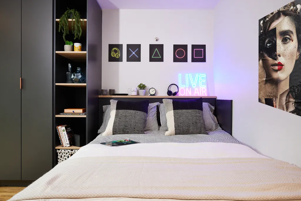  Classic Plus  -  Pebble Mill  - Gallery -  2