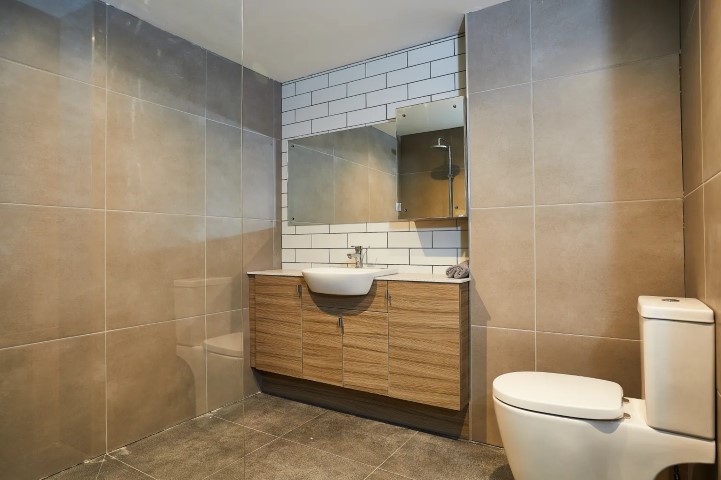  Accessible Room  -  Pebble Mill  - Gallery -  3