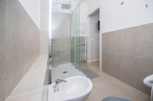 Elegant 3-bedroom apartment in Ticinese - Gallery - 9