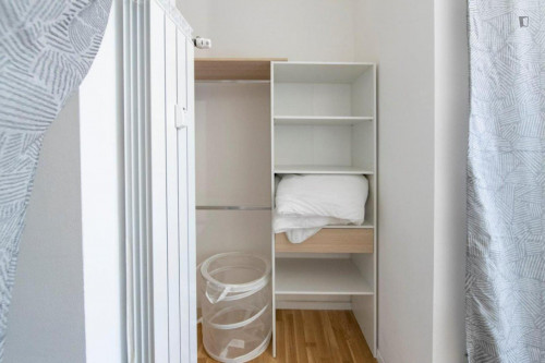 Elegant 3-bedroom apartment in Ticinese