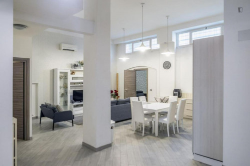 Welcoming  3-bedroom apartment close to the center