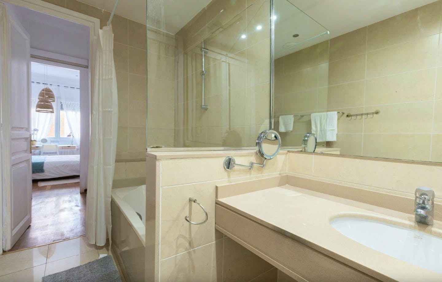  Bedroom 4  -  Luxurious Female Coliving in Sarria San Gervasi with City Views and Market Access  - Gallery -  11