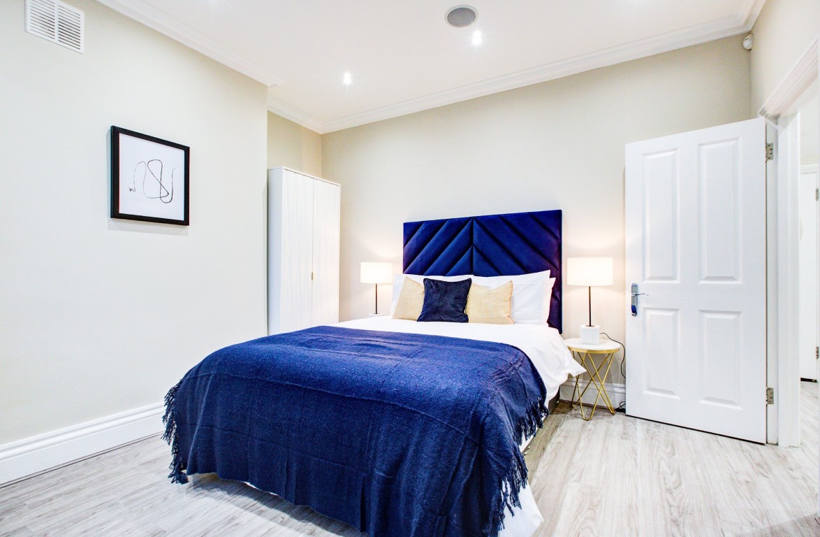  3 Bed Apartment  -  Battersea Park Apartments  - Gallery -  1