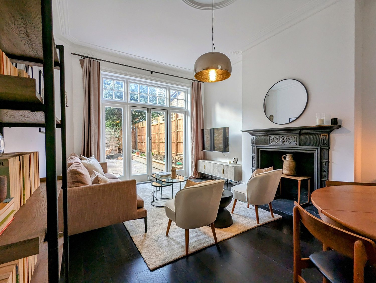  2-Bed Apartment With Private Garden  -  Belsize Park  - Gallery -  7