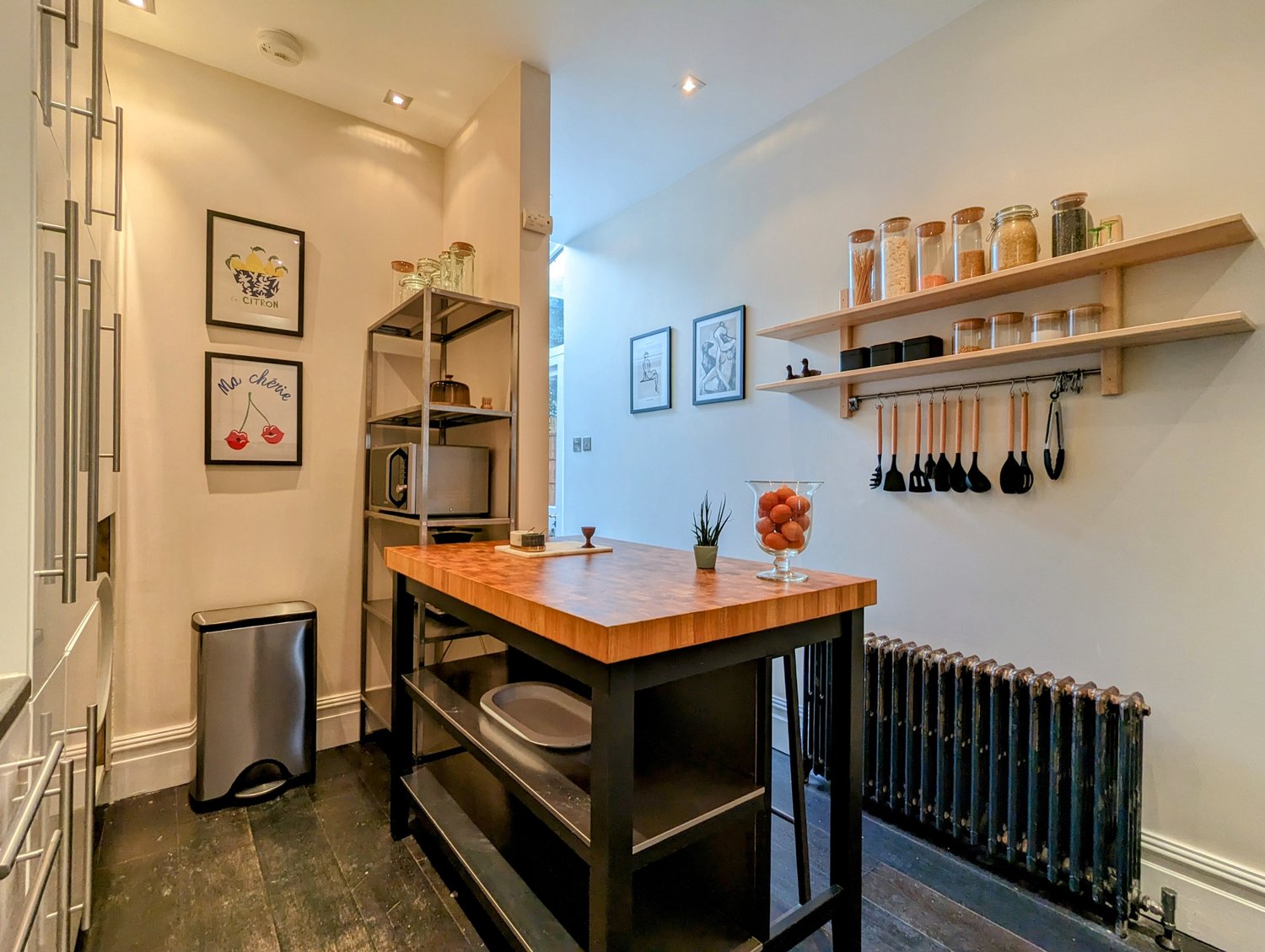  2-Bed Apartment With Private Garden  -  Belsize Park  - Gallery -  3