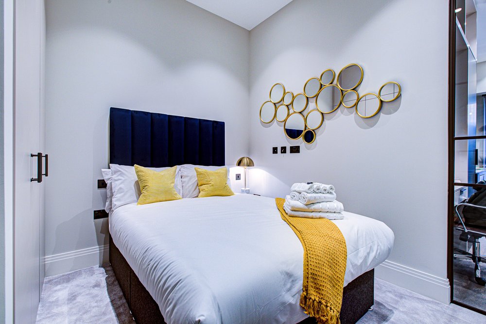 1 Bed Apartment - Canary Wharf Riverside - Gallery - 1