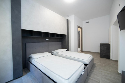 Appealing 3-bedroom flat close to Center and Universities - Gallery - 9