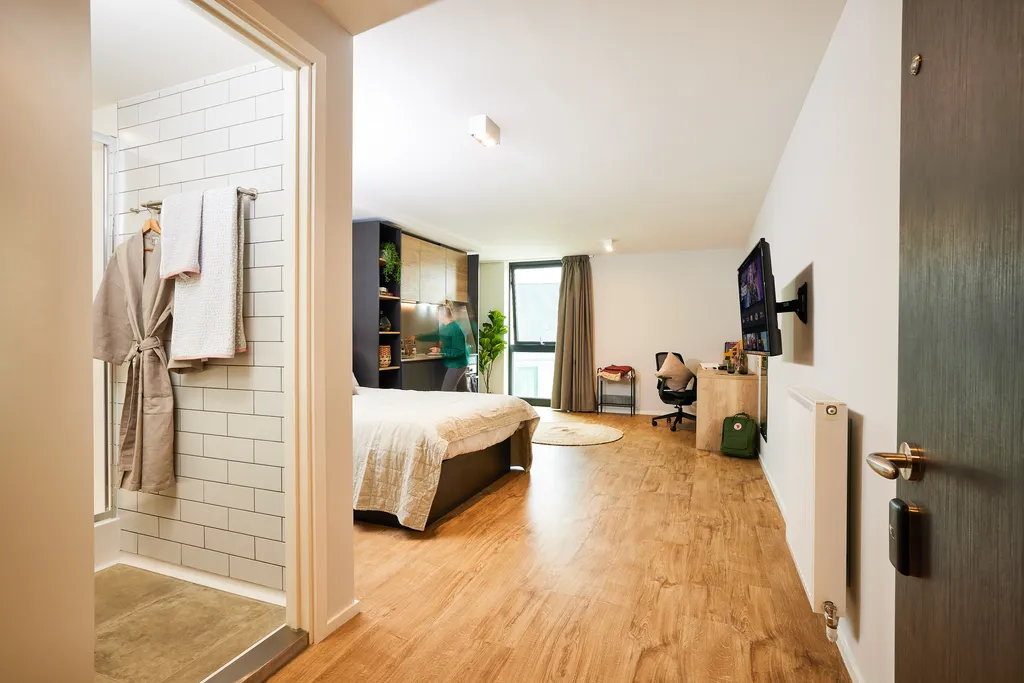  Premium Studio  -  Portland Crescent  - Gallery -  8