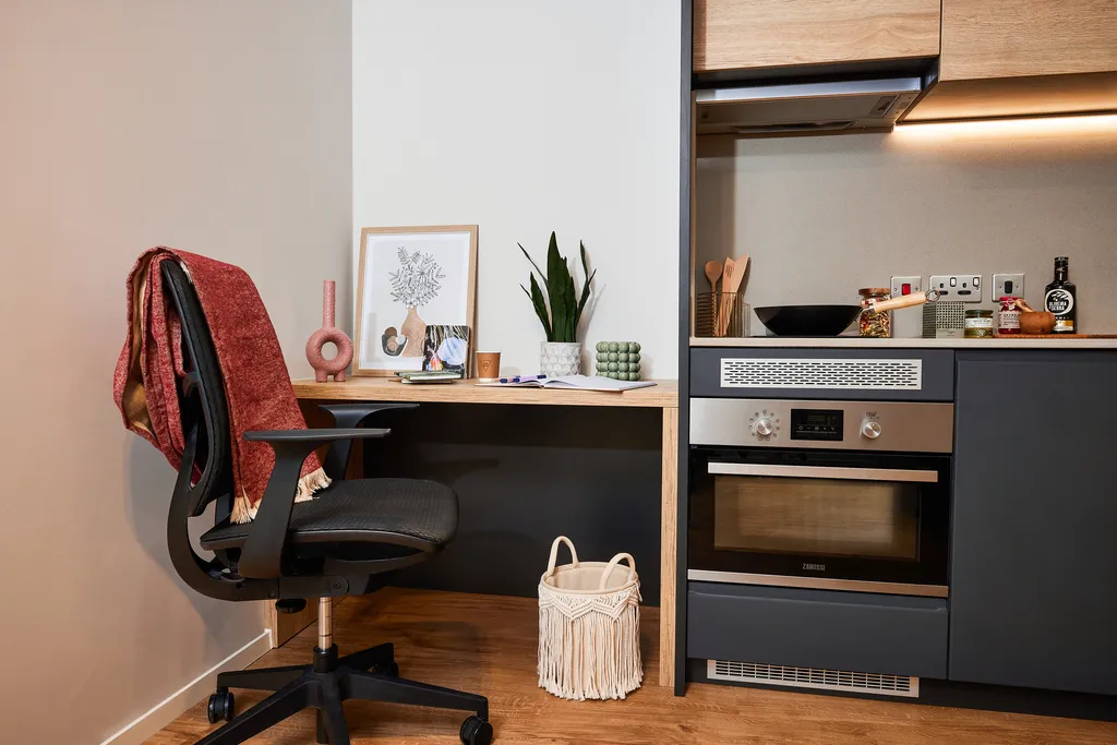 Classic Plus Studio - Portland Crescent - Gallery - 7