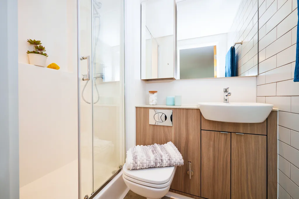 Premium Plus Studio - Portland Crescent - Gallery - 3