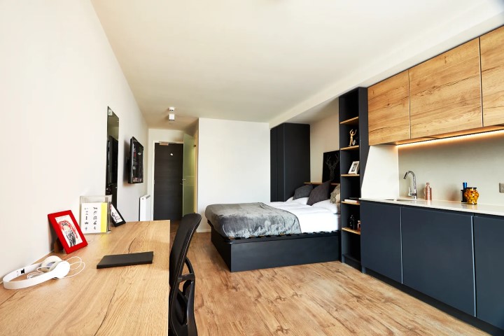  Premium  -  Station Street  - Gallery -  6