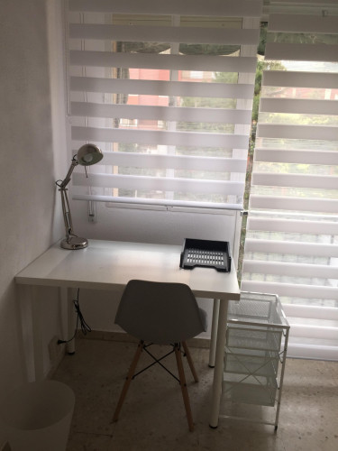 Single bedroom, with balcony, in 3-bedroom apartment - Gallery - 24