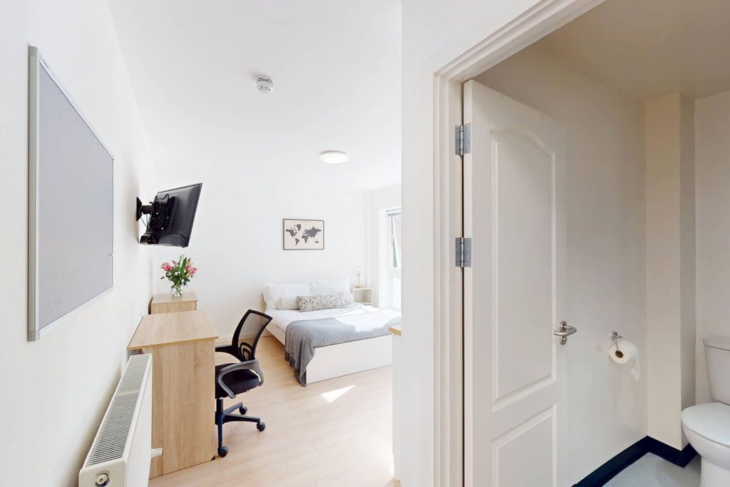  Studio Silver – Annex  -  Metchley Hall  - Gallery -  4
