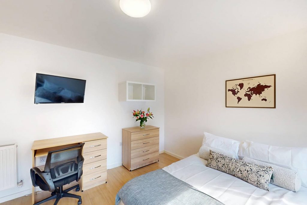  Studio Silver – Annex  -  Metchley Hall  - Gallery -  1